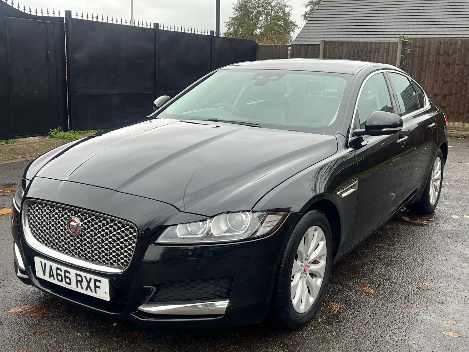 Used Jaguar XF 2017 for sale - 76528651: Photo 11