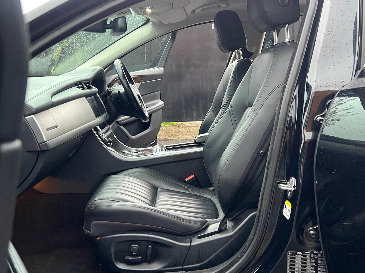 Used Jaguar XF 2017 for sale - 76528651: Photo 20