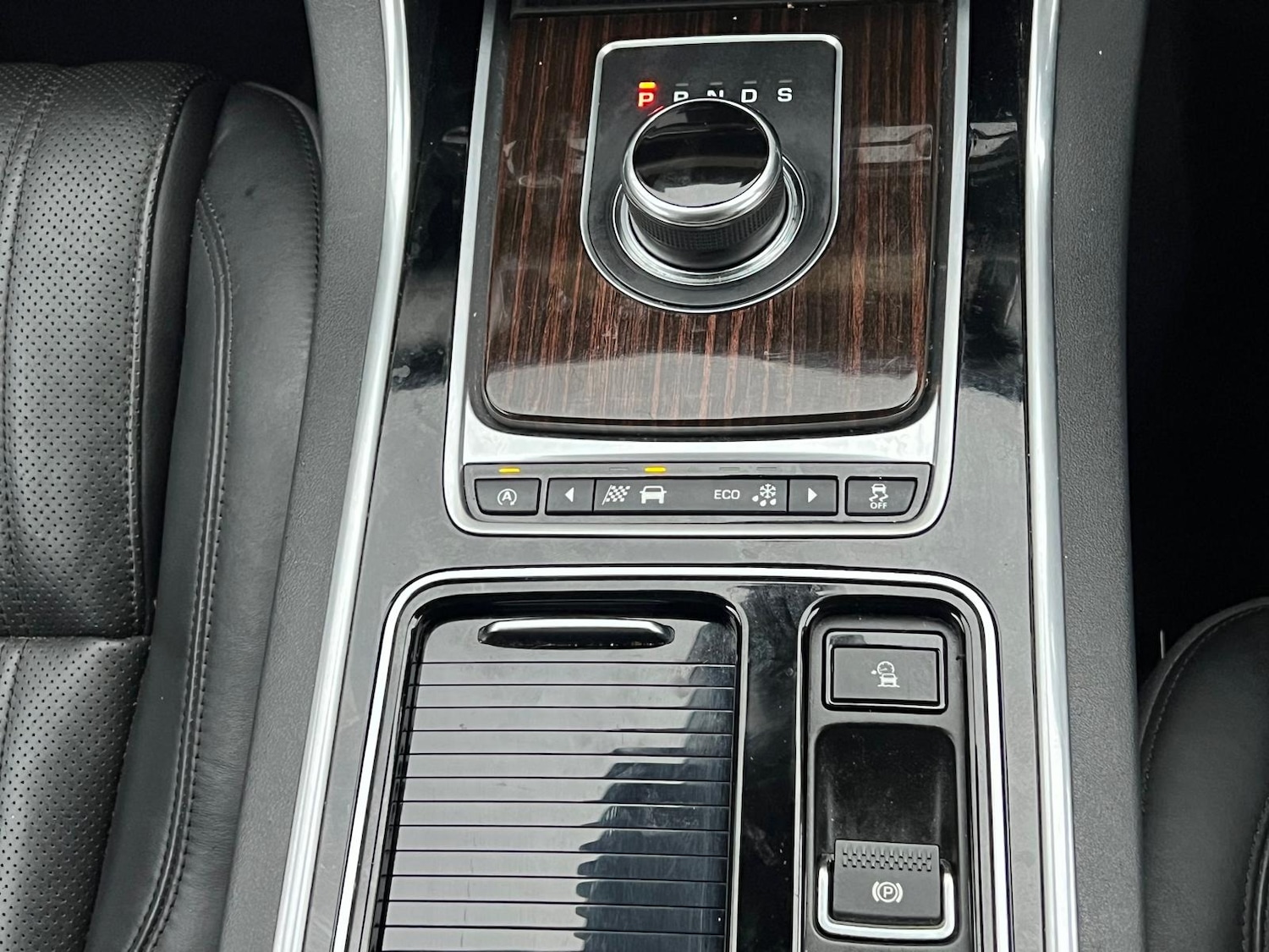 Used Jaguar XF 2017 for sale - 76528651: Photo 32