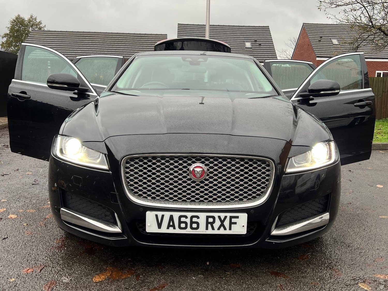Used Jaguar XF 2017 for sale - 76528651: Photo 36