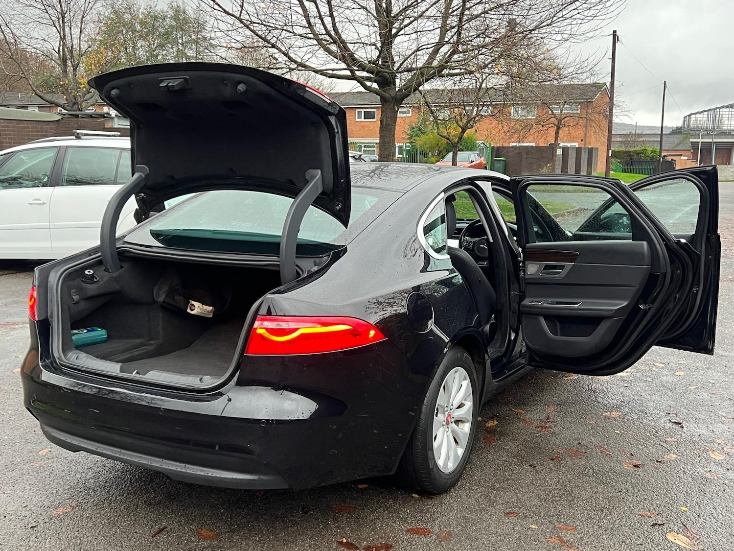 Used Jaguar XF 2017 for sale - 76528651: Photo 42