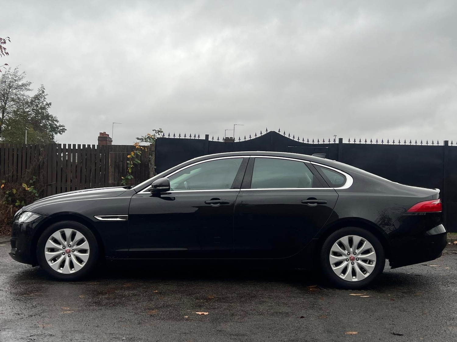 Used Jaguar XF 2017 for sale - 76528651: Photo 7