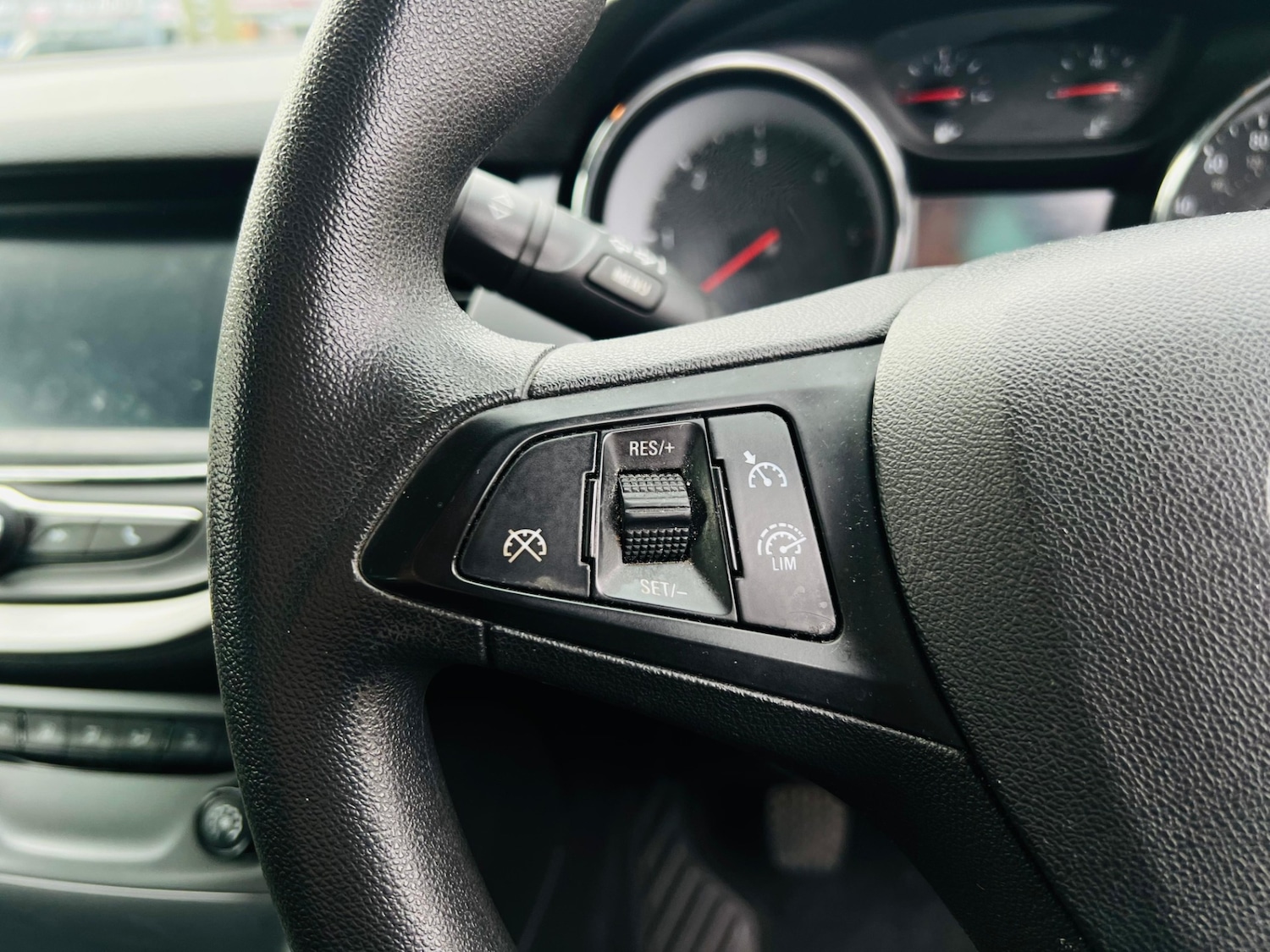 Used Renault Clio 2013 for sale - 77551520: Photo 16