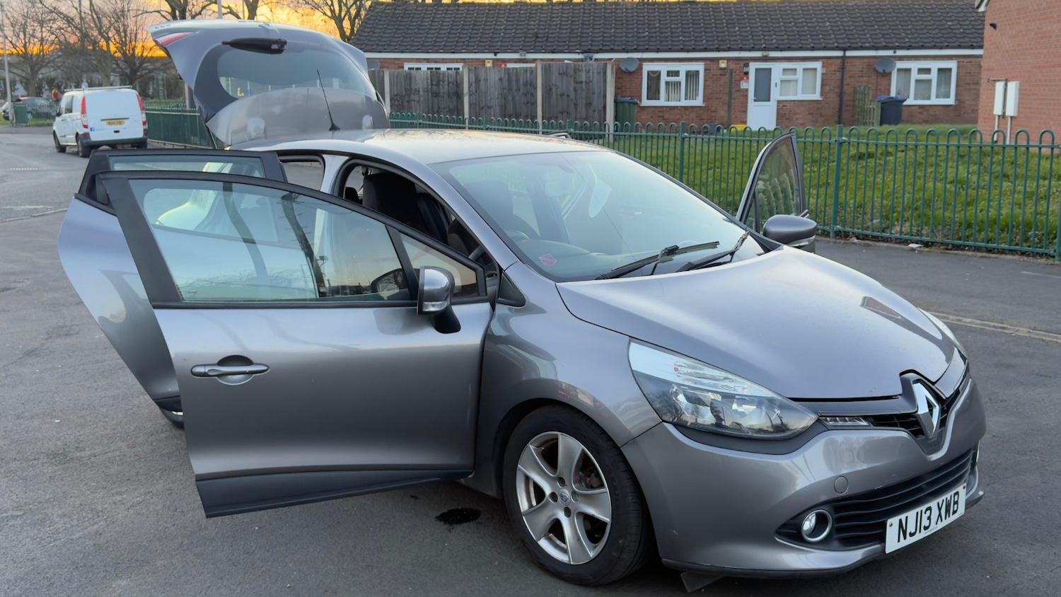 Used Renault Clio 2013 for sale - 77551520: Photo 26