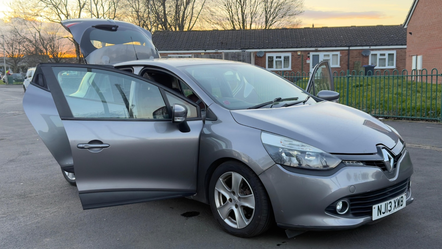 Used Renault Clio 2013 for sale - 77551520: Photo 27