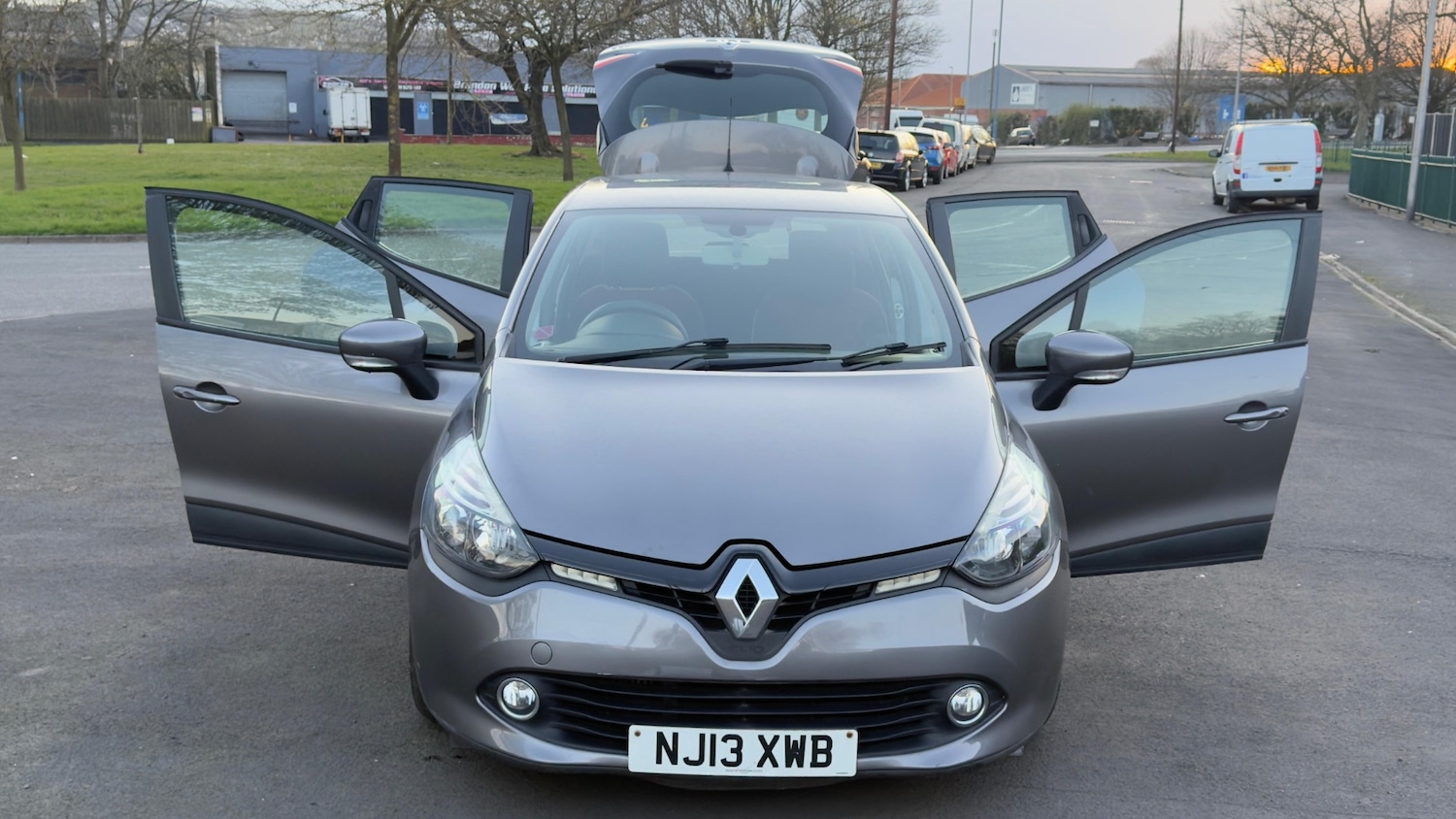 Used Renault Clio 2013 for sale - 77551520: Photo 28