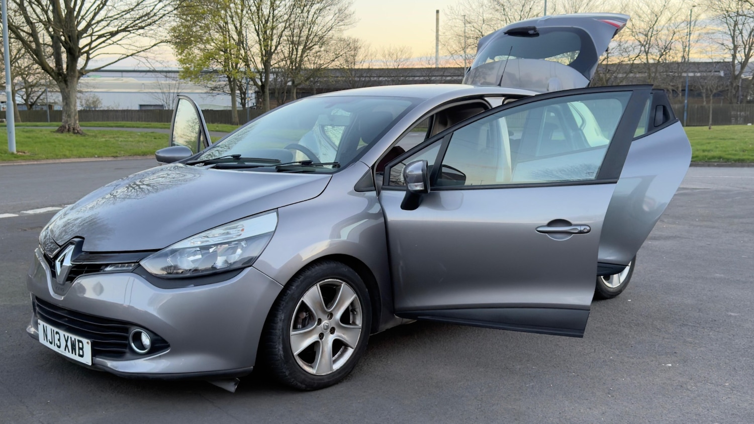 Used Renault Clio 2013 for sale - 77551520: Photo 31