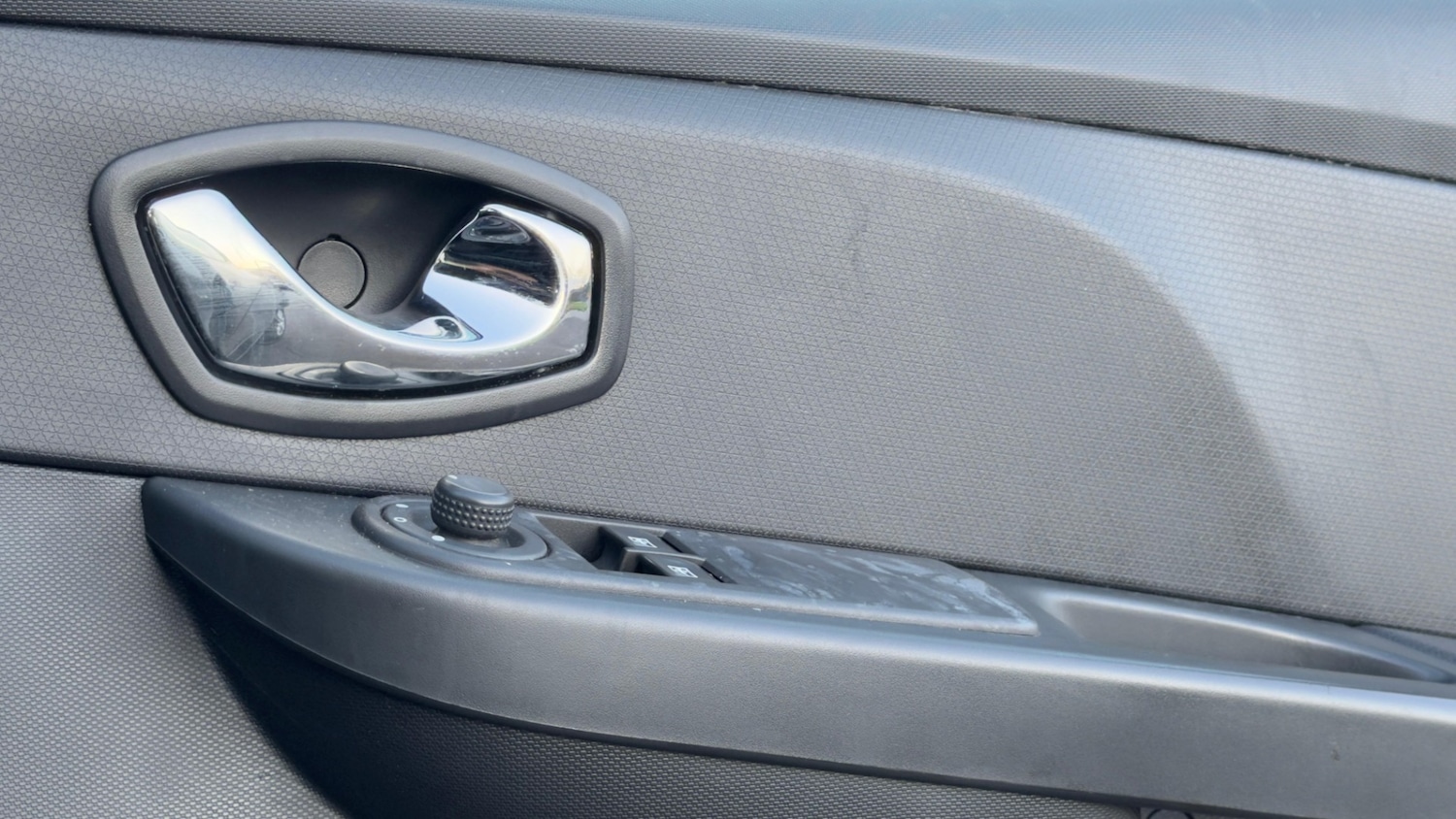 Used Renault Clio 2013 for sale - 77551520: Photo 46