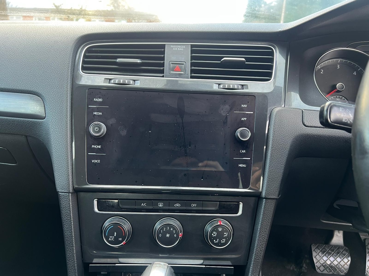 Used Volkswagen Golf 2017 for sale - 76497737: Photo 28