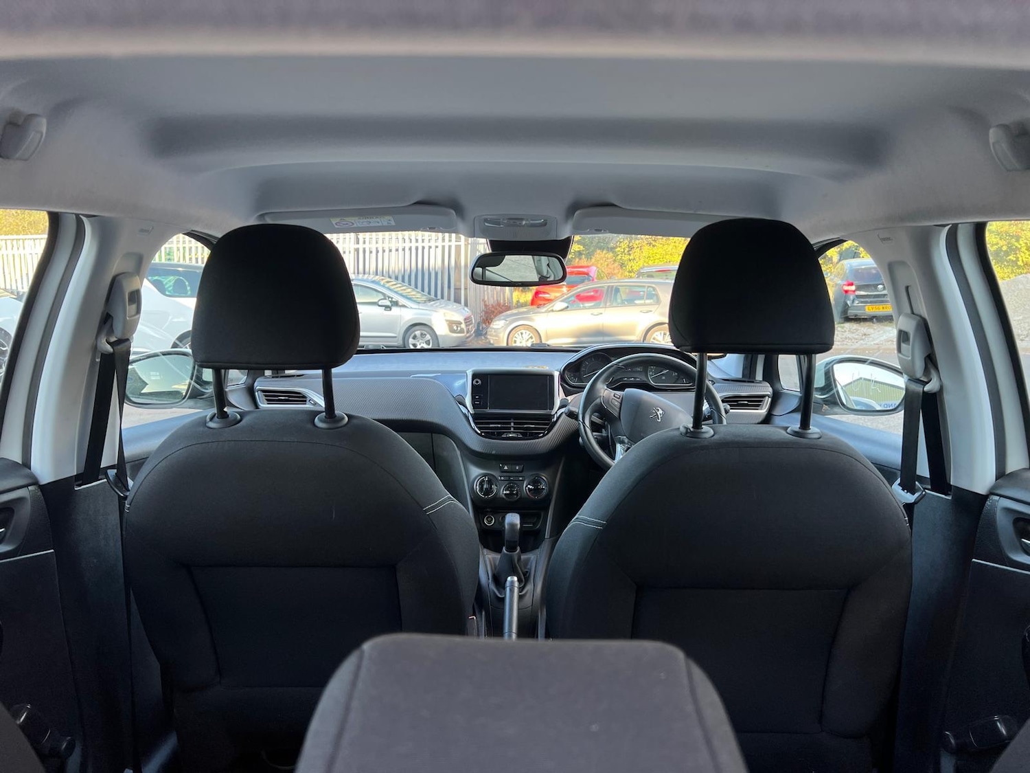 Used Peugeot 208 2015 for sale - 76171630: Photo 21