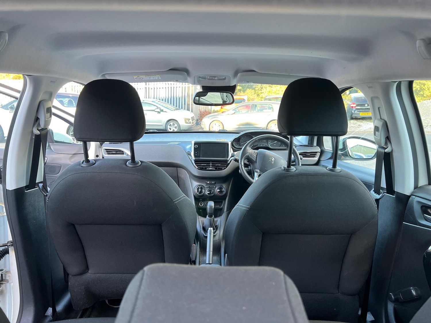 Used Peugeot 208 2015 for sale - 76171630: Photo 22