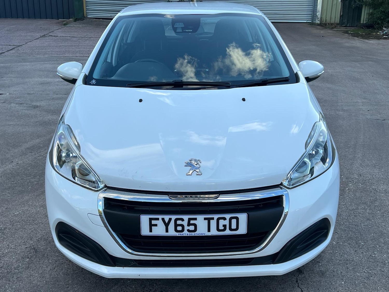 Used Peugeot 208 2015 for sale - 76171630: Photo 3