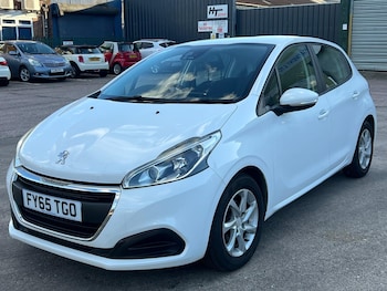 Used Peugeot 208 2015 for sale - 76171630: Photo 4