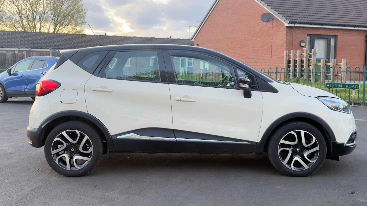 Used Renault Captur 2015 for sale - 78102194: Photo 16