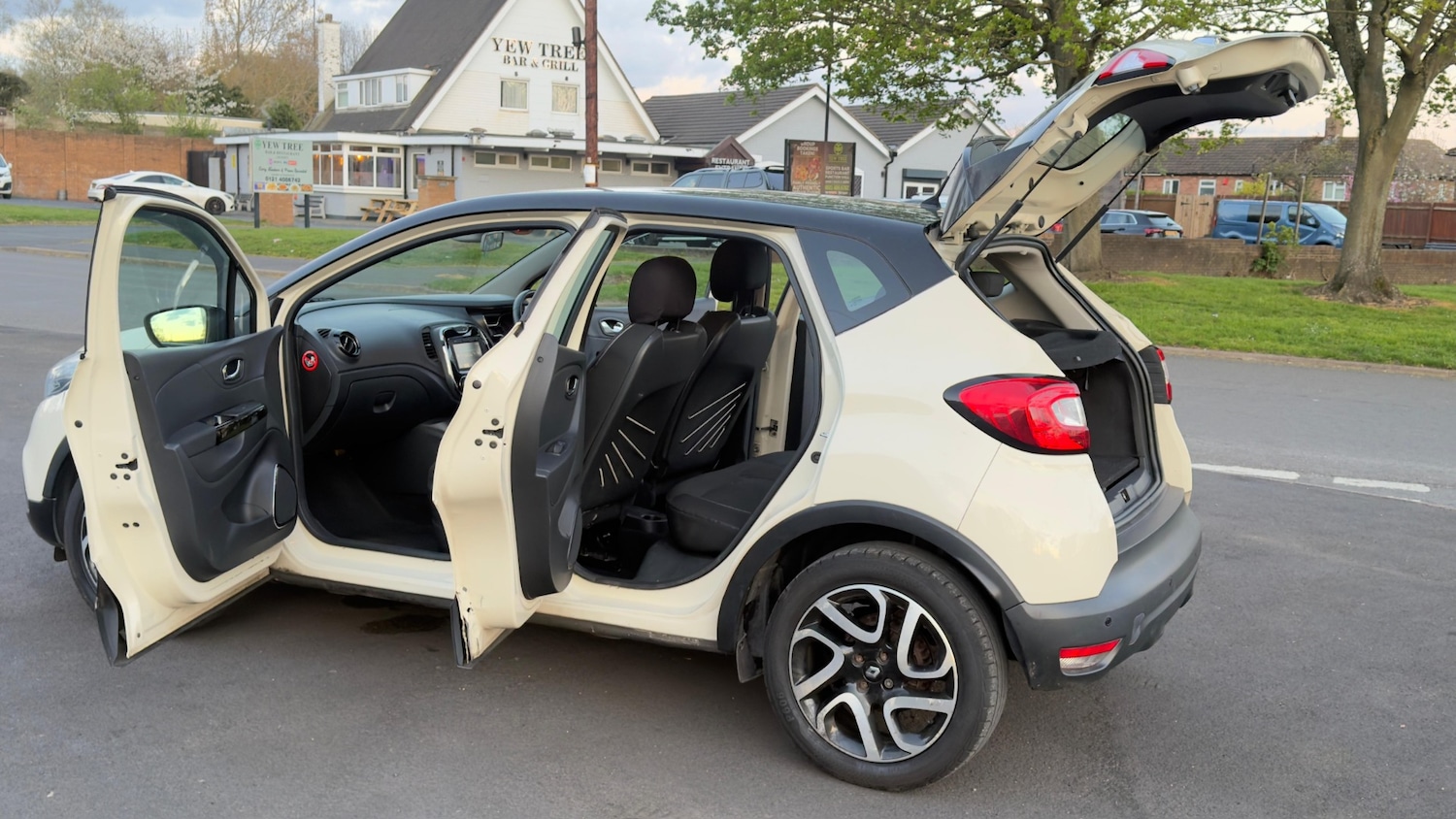 Used Renault Captur 2015 for sale - 78102194: Photo 25