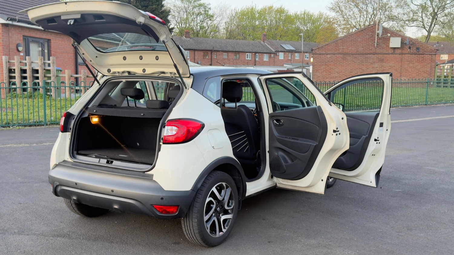 Used Renault Captur 2015 for sale - 78102194: Photo 27