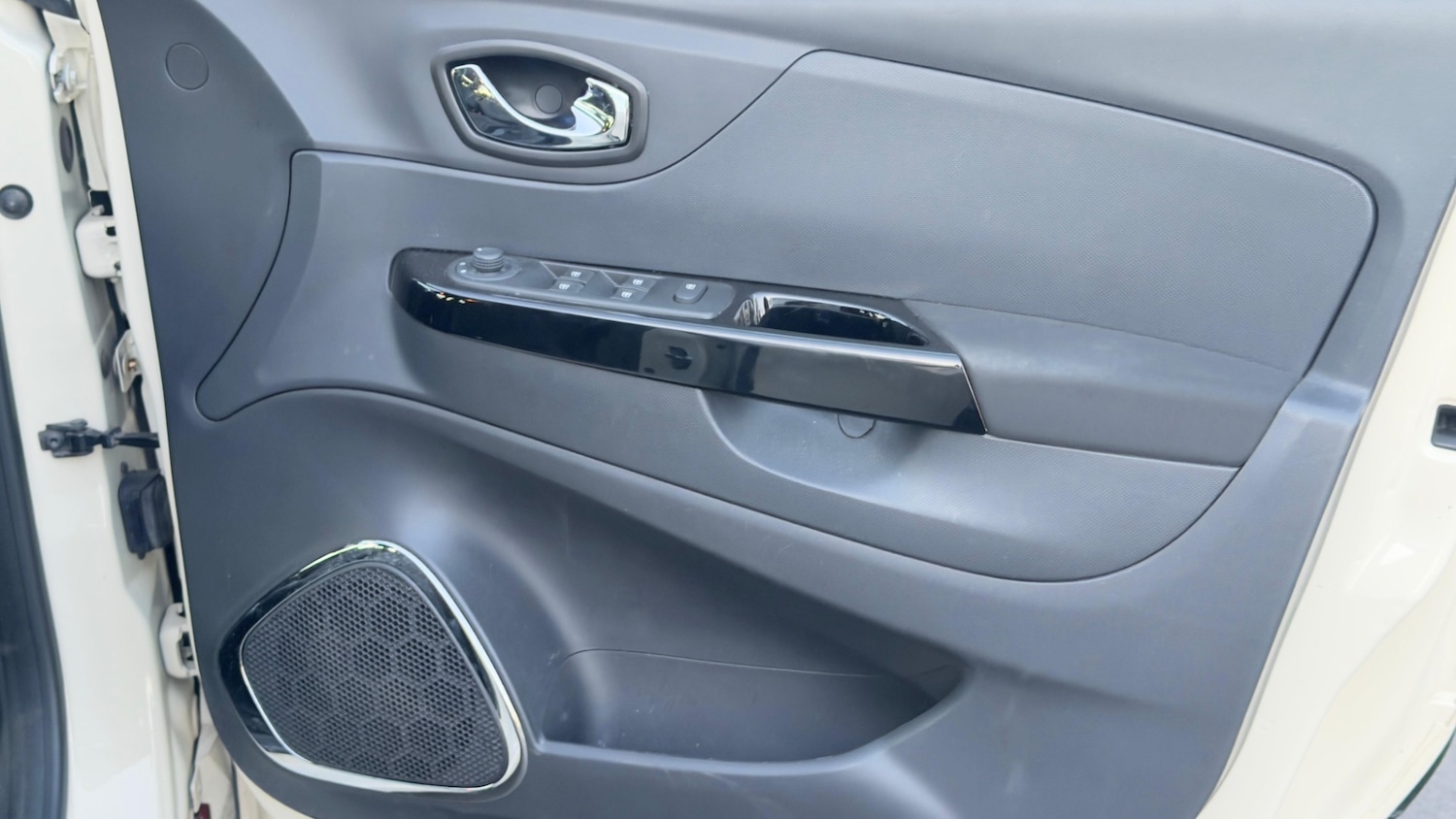 Used Renault Captur 2015 for sale - 78102194: Photo 36