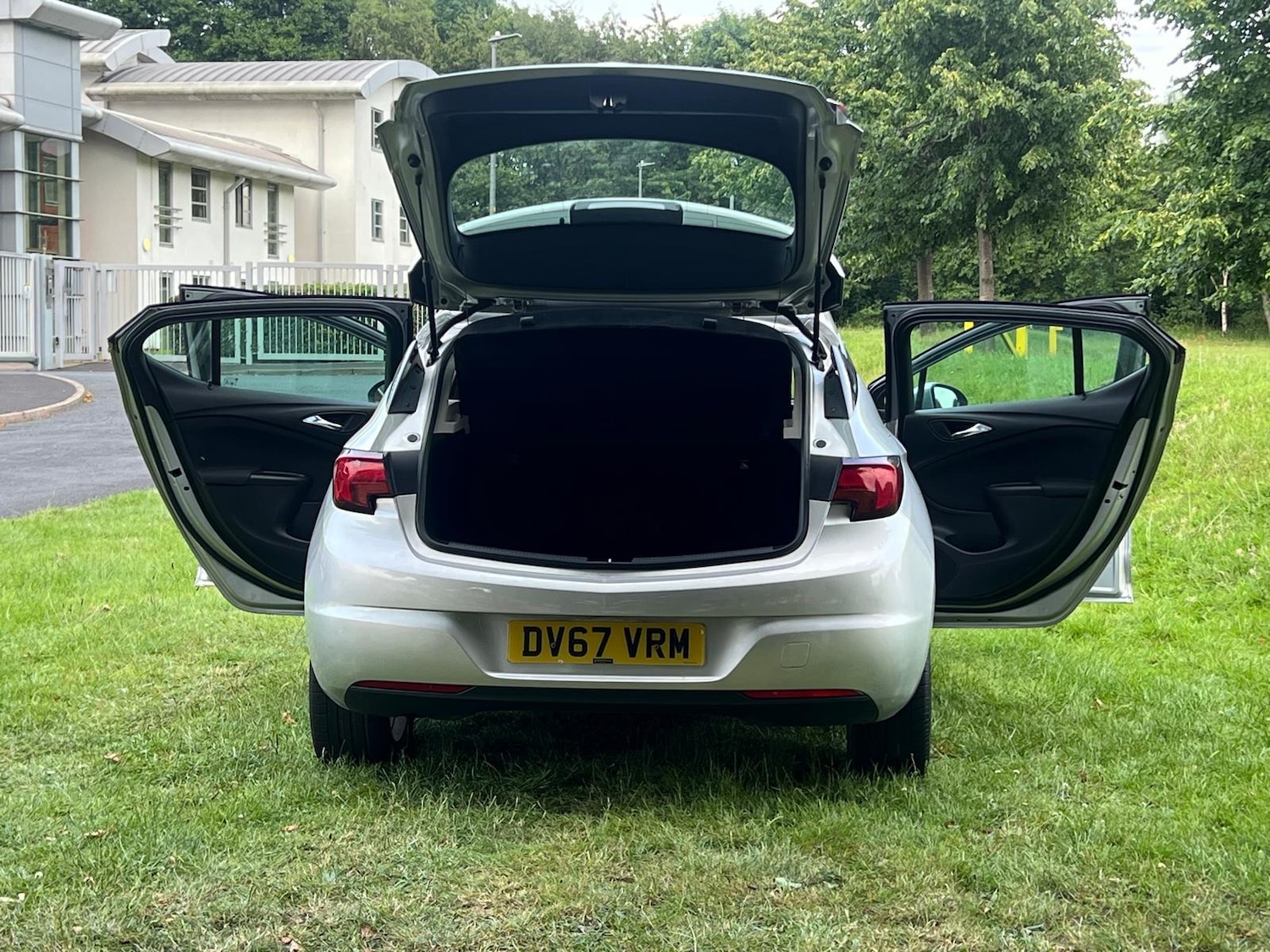 Used Vauxhall Astra 2017 for sale - 76925872: Photo 22