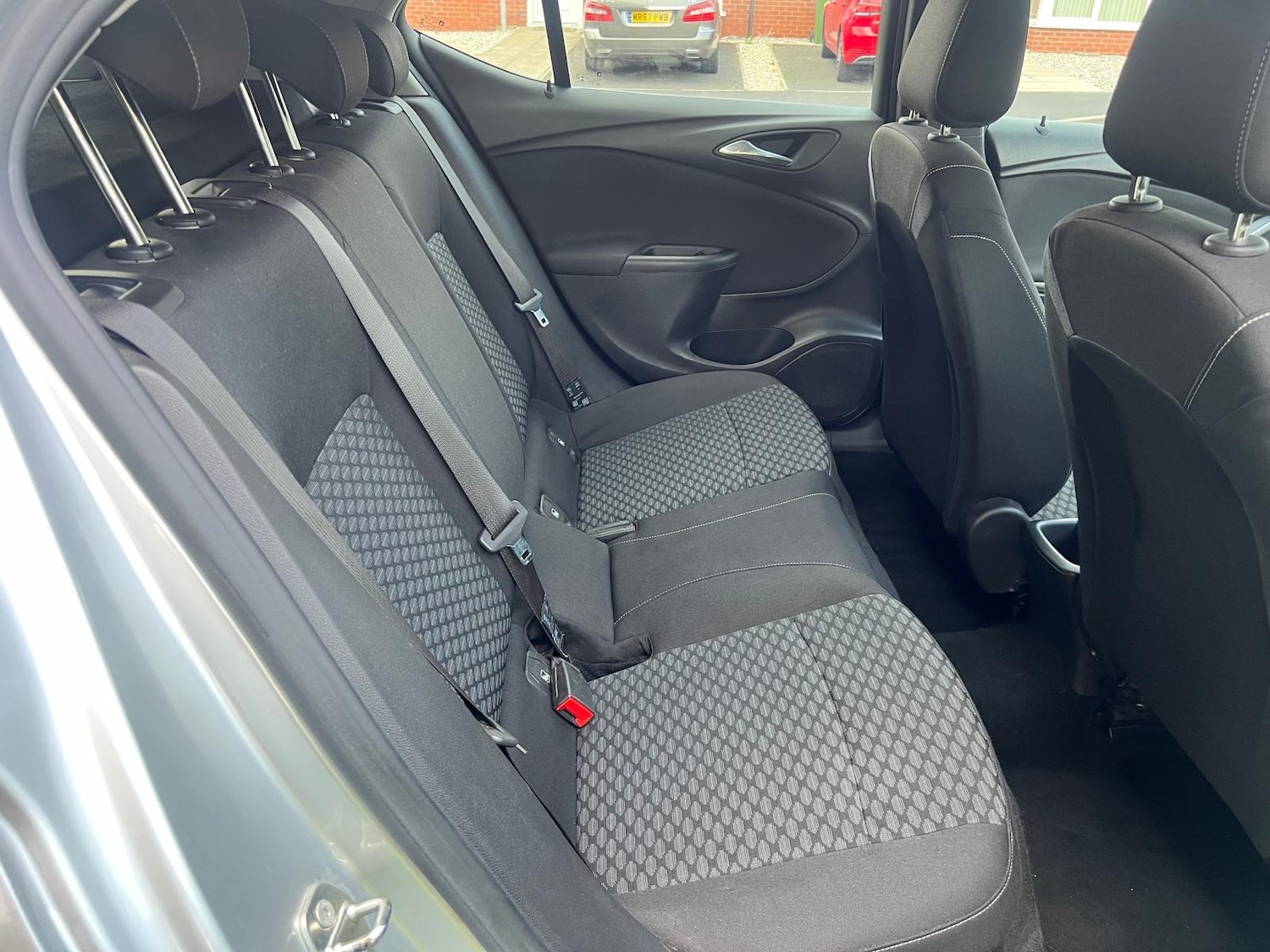 Used Vauxhall Astra 2017 for sale - 76925872: Photo 34