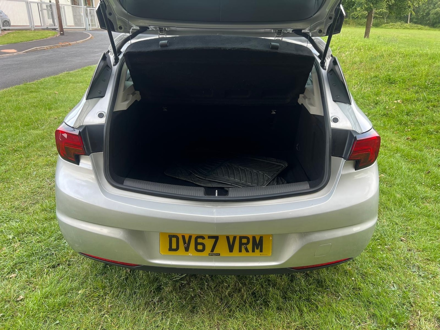 Used Vauxhall Astra 2017 for sale - 76925872: Photo 37