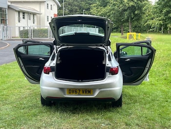 Used Vauxhall Astra 2017 for sale - 76925872: Photo