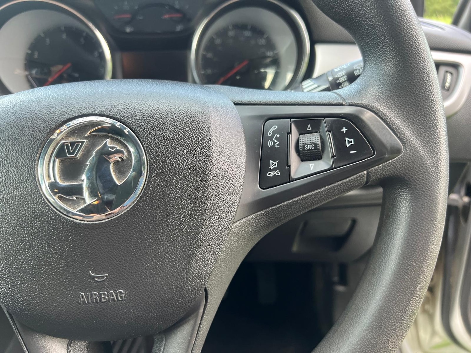 Used Vauxhall Astra 2017 for sale - 76925872: Photo 40