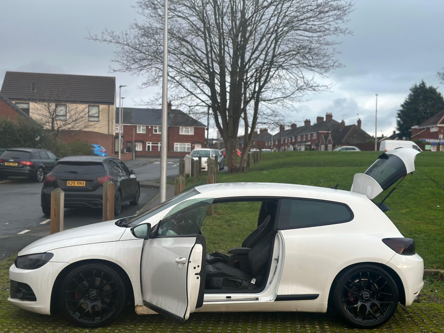 Used Volkswagen Scirocco 2009 for sale - 77082347: Photo 28