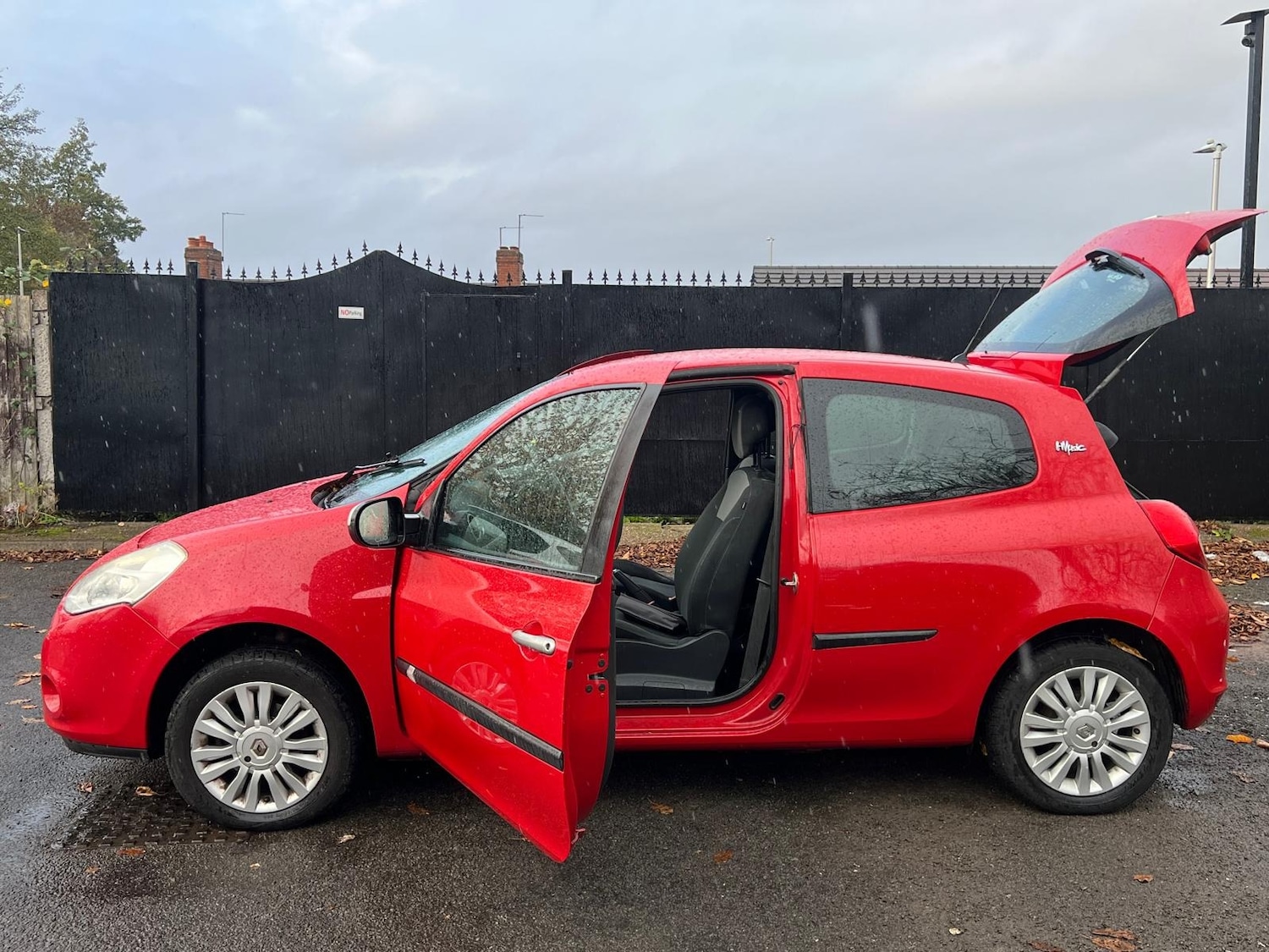 Used Renault Clio 2010 for sale - 76528129: Photo 24