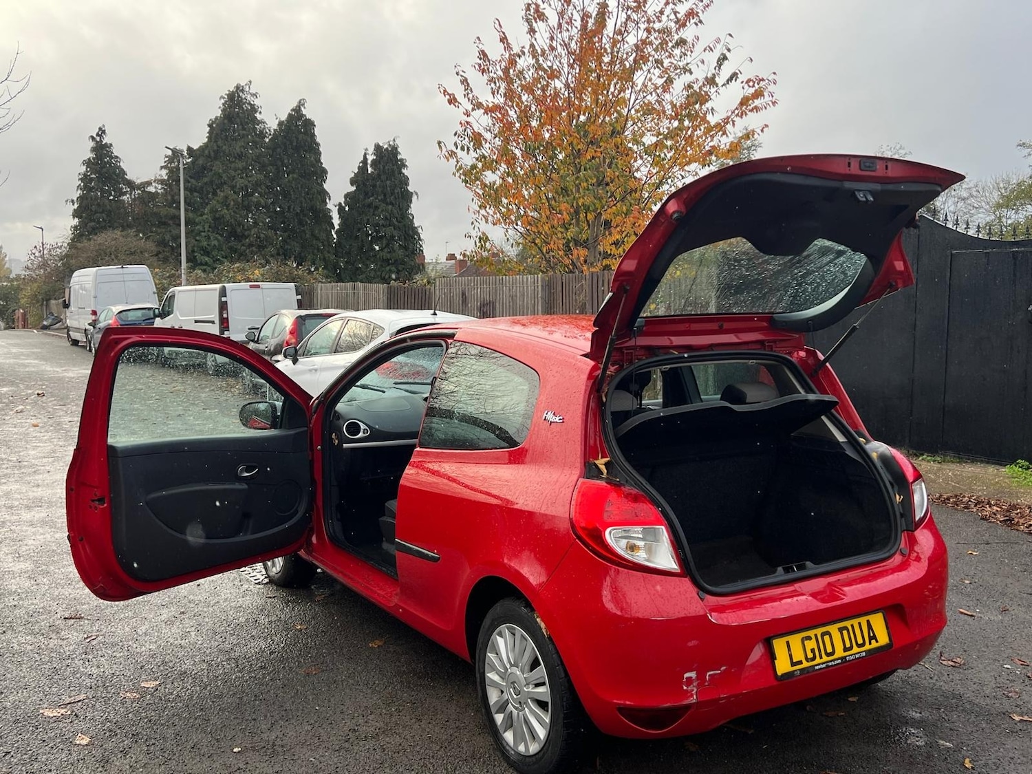 Used Renault Clio 2010 for sale - 76528129: Photo 26