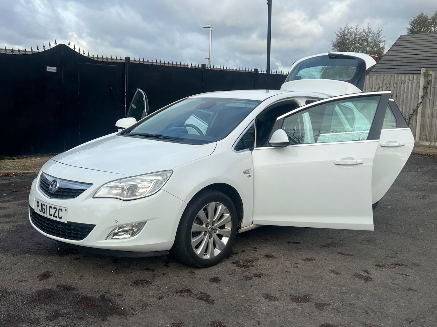 Used Vauxhall Astra 2012 for sale - 76446920: Photo 28