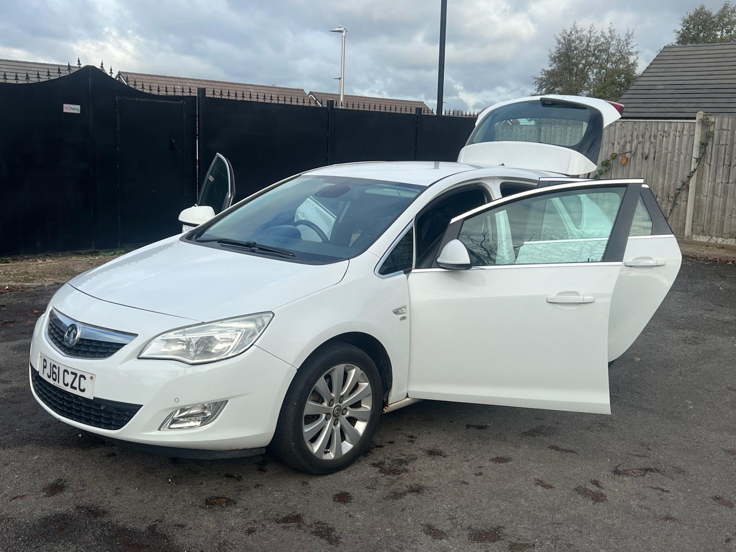 Used Vauxhall Astra 2012 for sale - 76446920: Photo 29