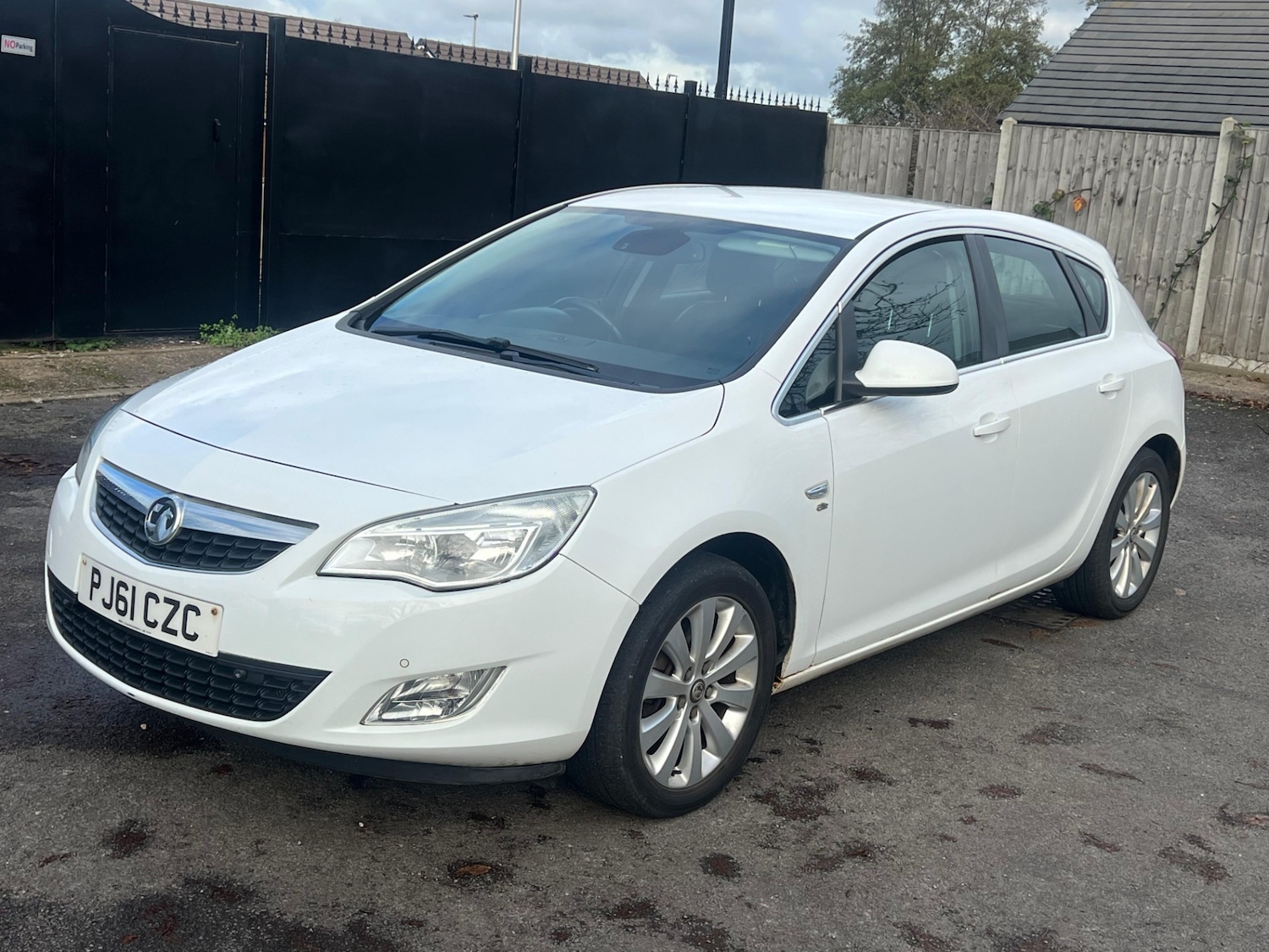 Used Vauxhall Astra 2012 for sale - 76446920: Photo 3