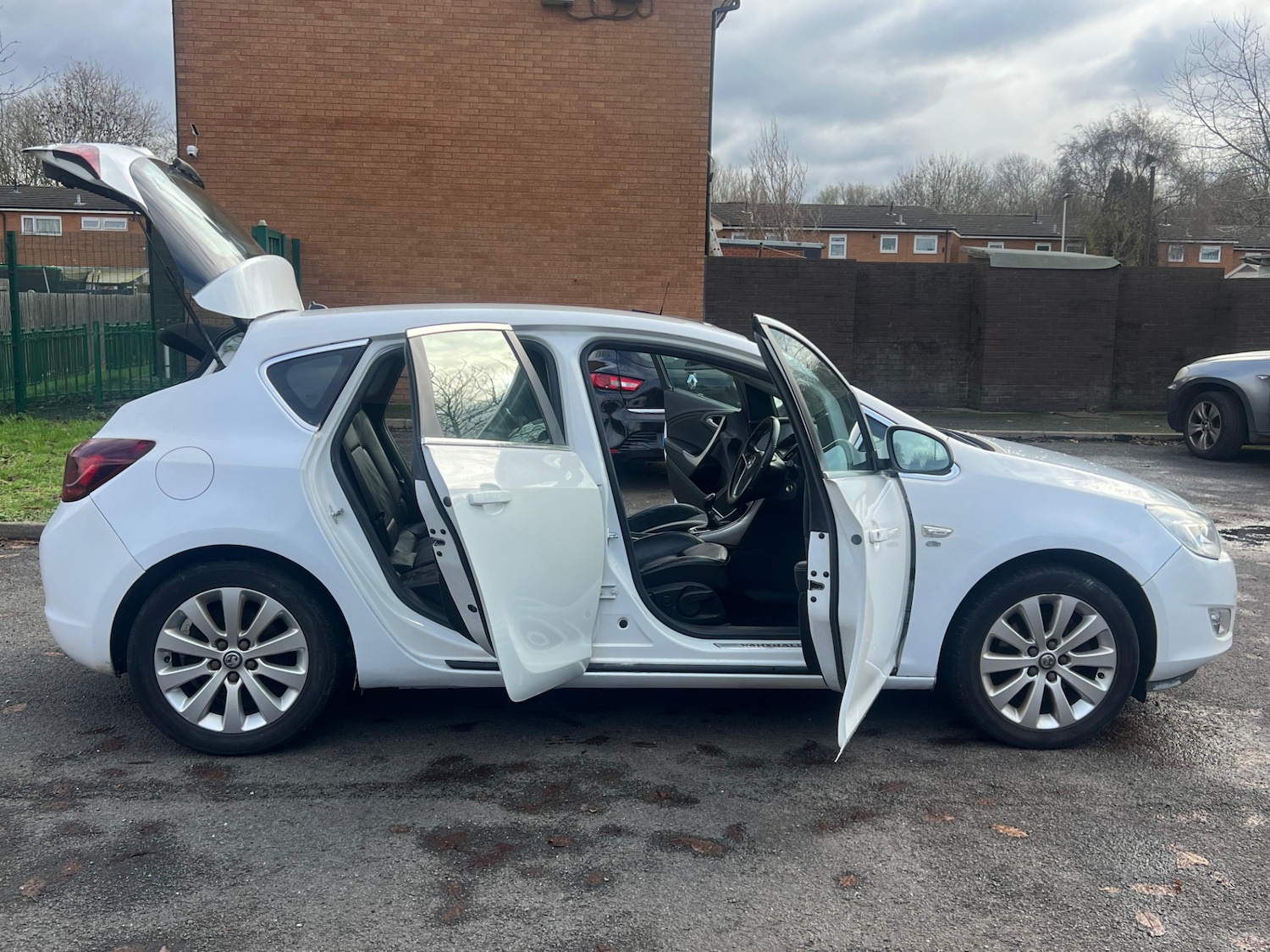 Used Vauxhall Astra 2012 for sale - 76446920: Photo 36