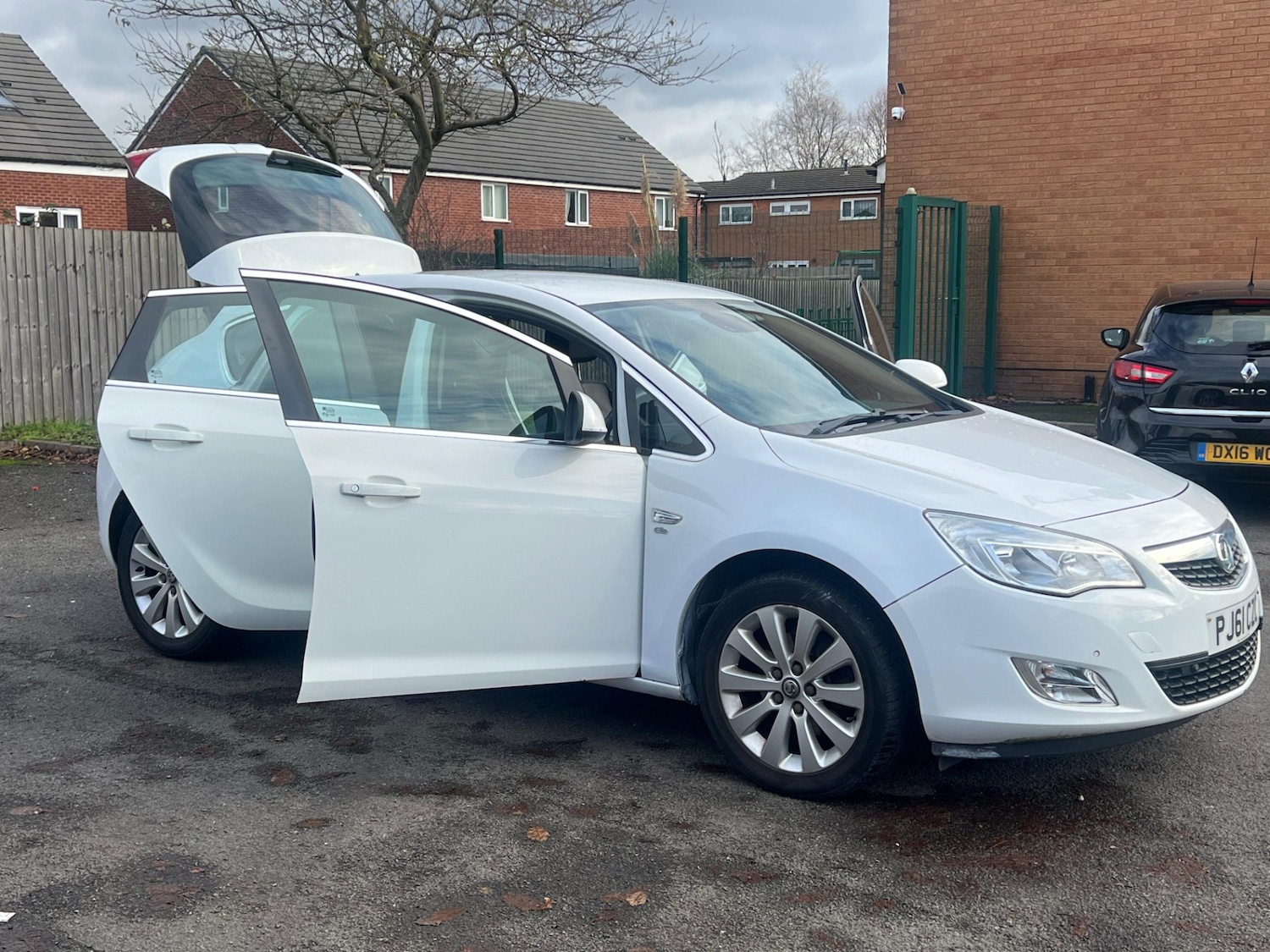 Used Vauxhall Astra 2012 for sale - 76446920: Photo 39