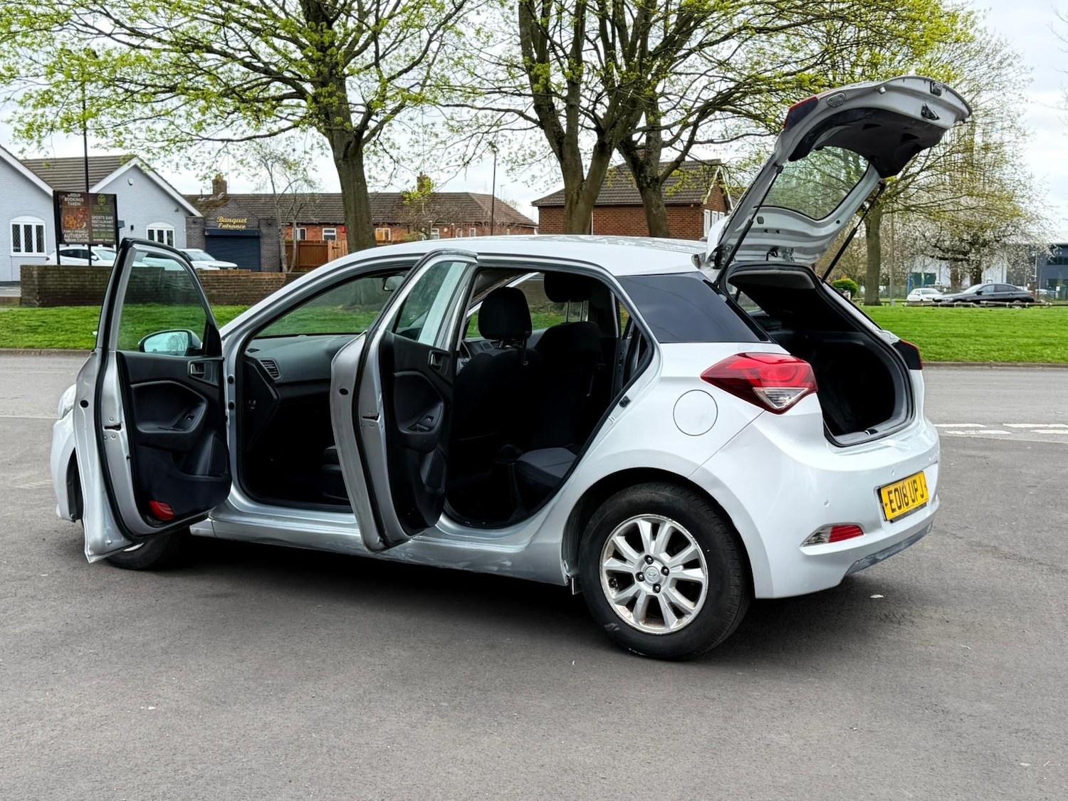 Used Hyundai i20 2018 for sale - 78131858: Photo 15