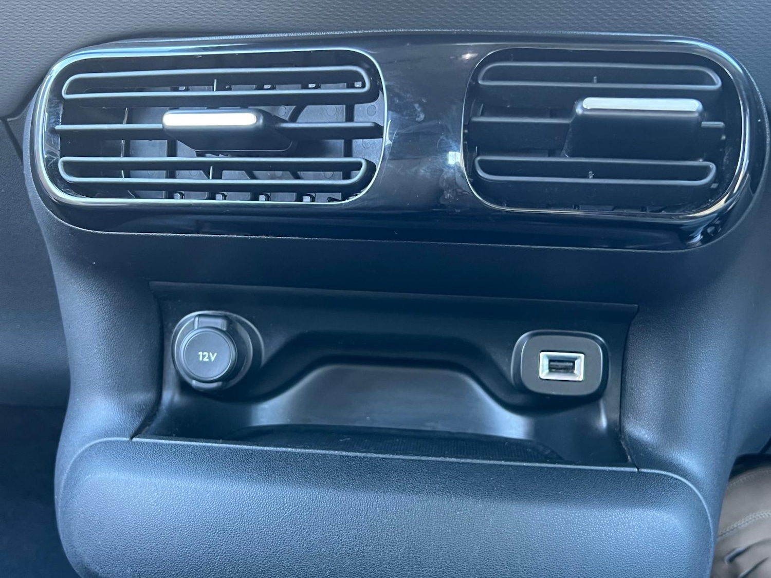 Used Citroen C4 Cactus 2015 for sale - 76454801: Photo 17