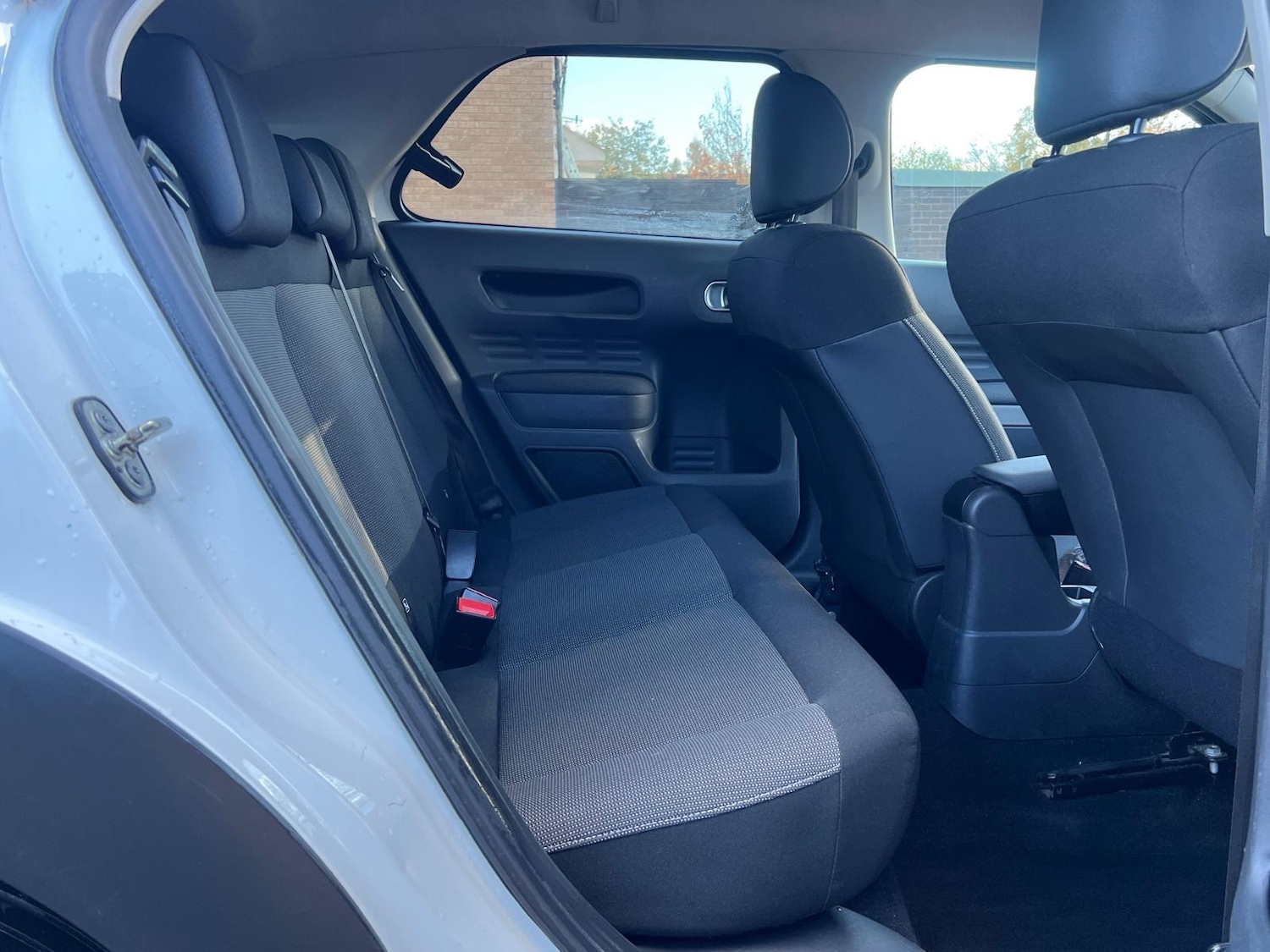 Used Citroen C4 Cactus 2015 for sale - 76454801: Photo 30