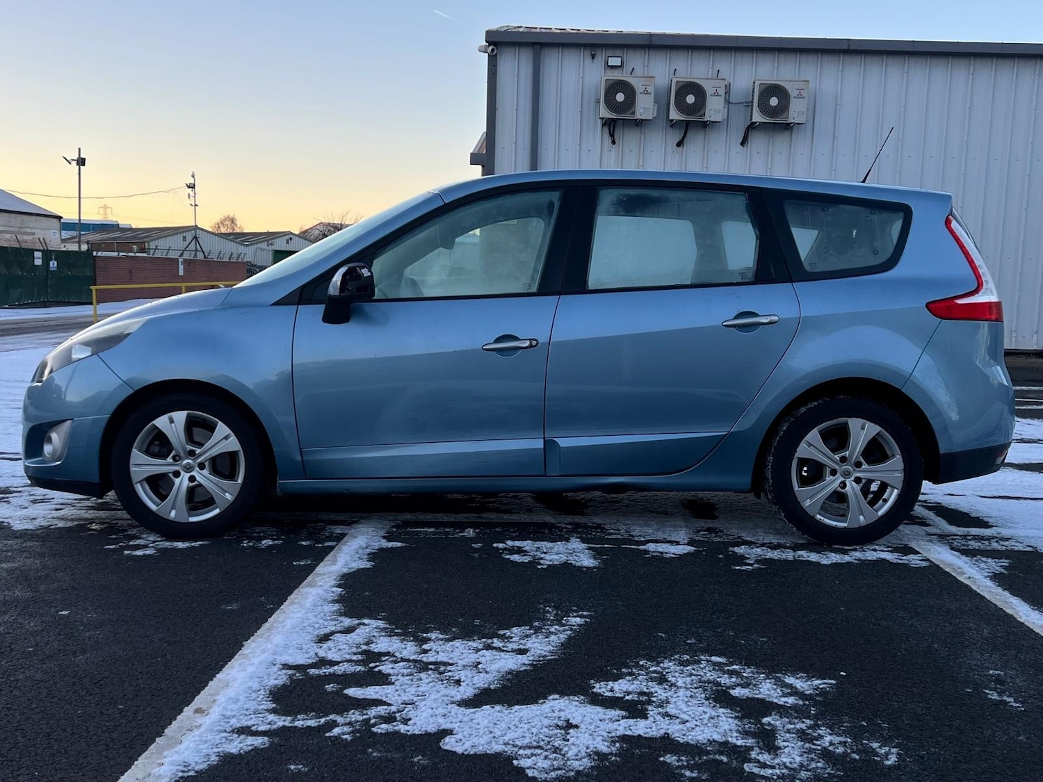 Used Renault Grand Scenic 2010 for sale - 77102475: Photo 14
