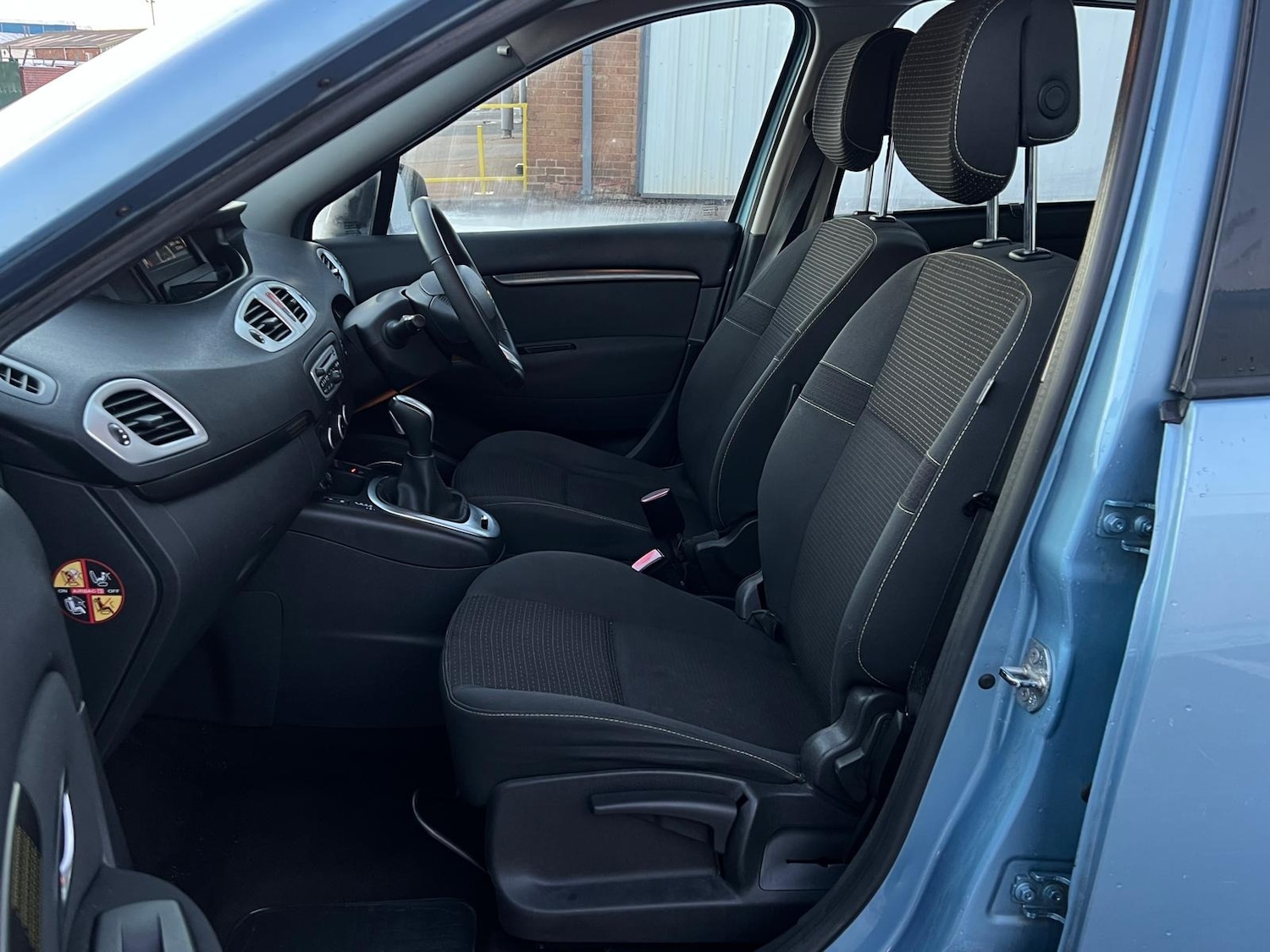 Used Renault Grand Scenic 2010 for sale - 77102475: Photo 23