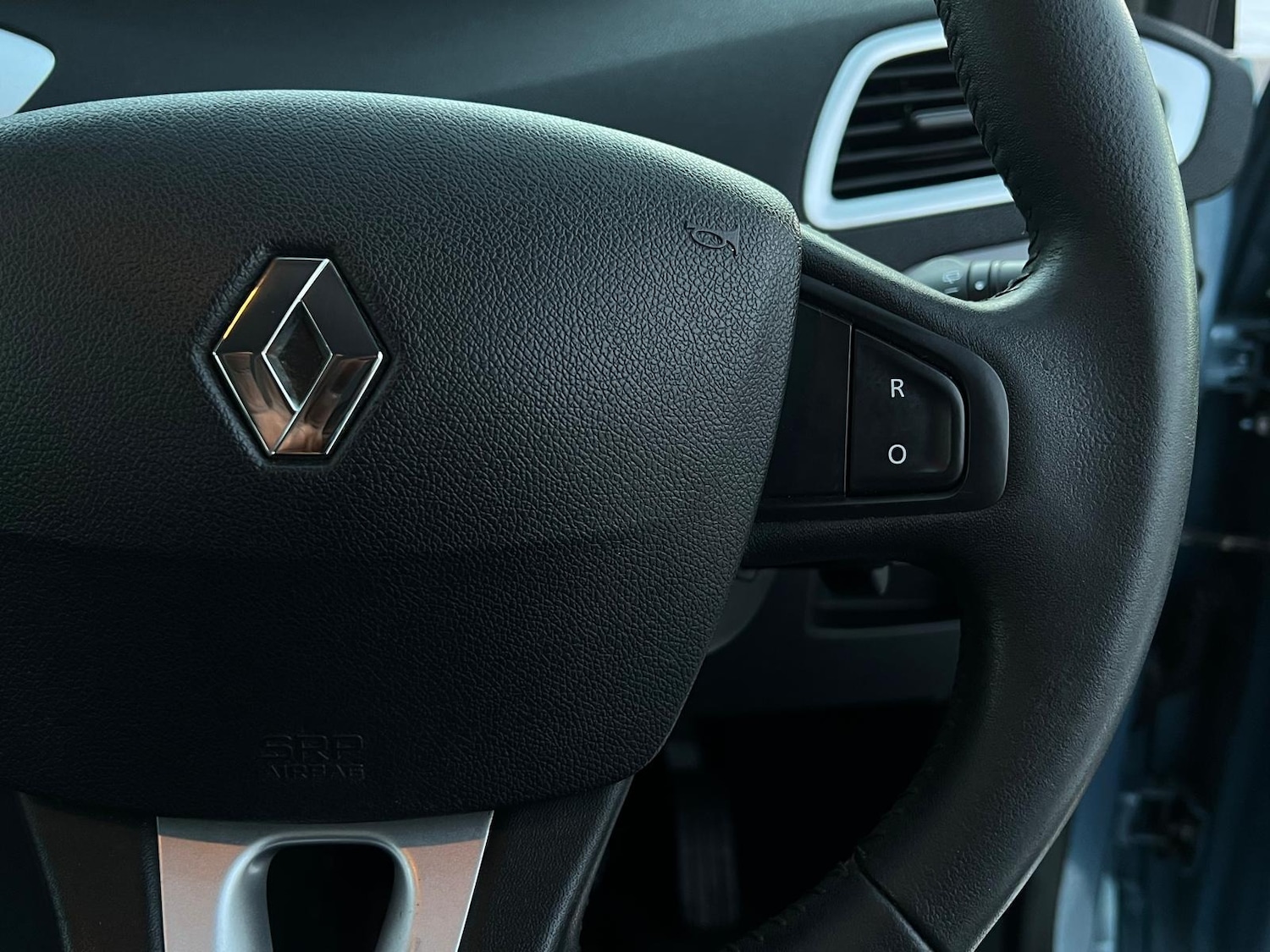 Used Renault Grand Scenic 2010 for sale - 77102475: Photo 30