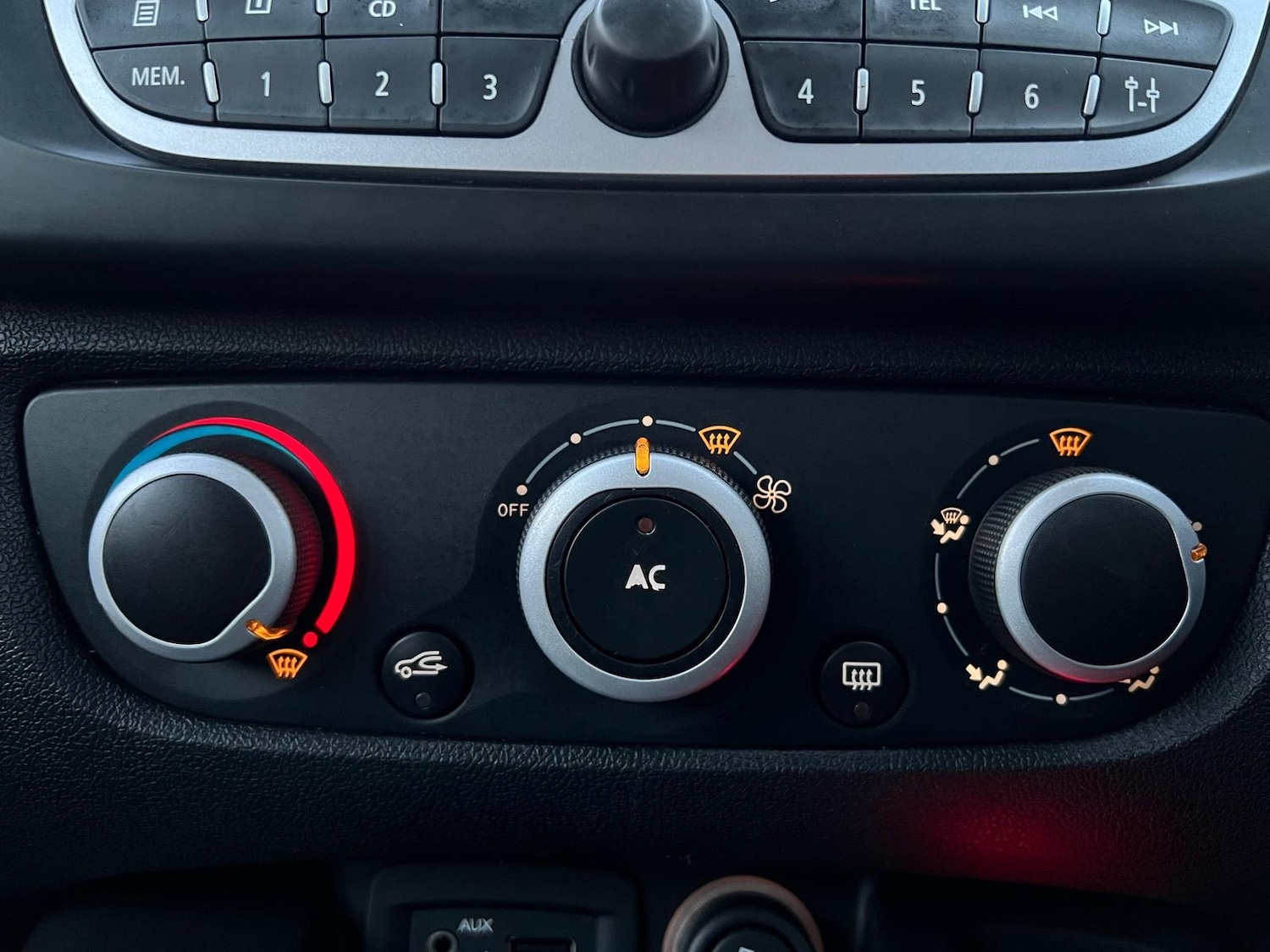 Used Renault Grand Scenic 2010 for sale - 77102475: Photo 33