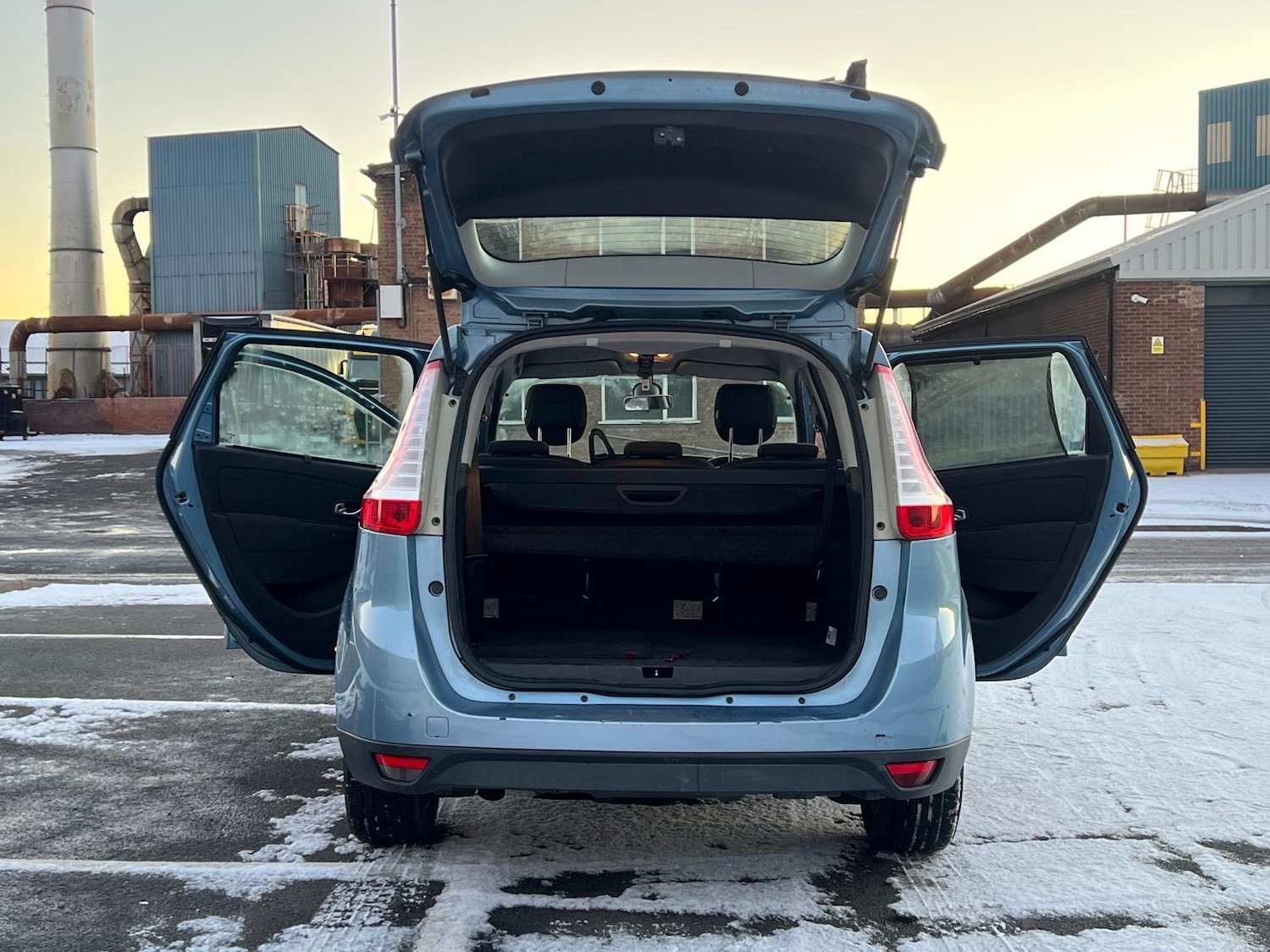 Used Renault Grand Scenic 2010 for sale - 77102475: Photo 52