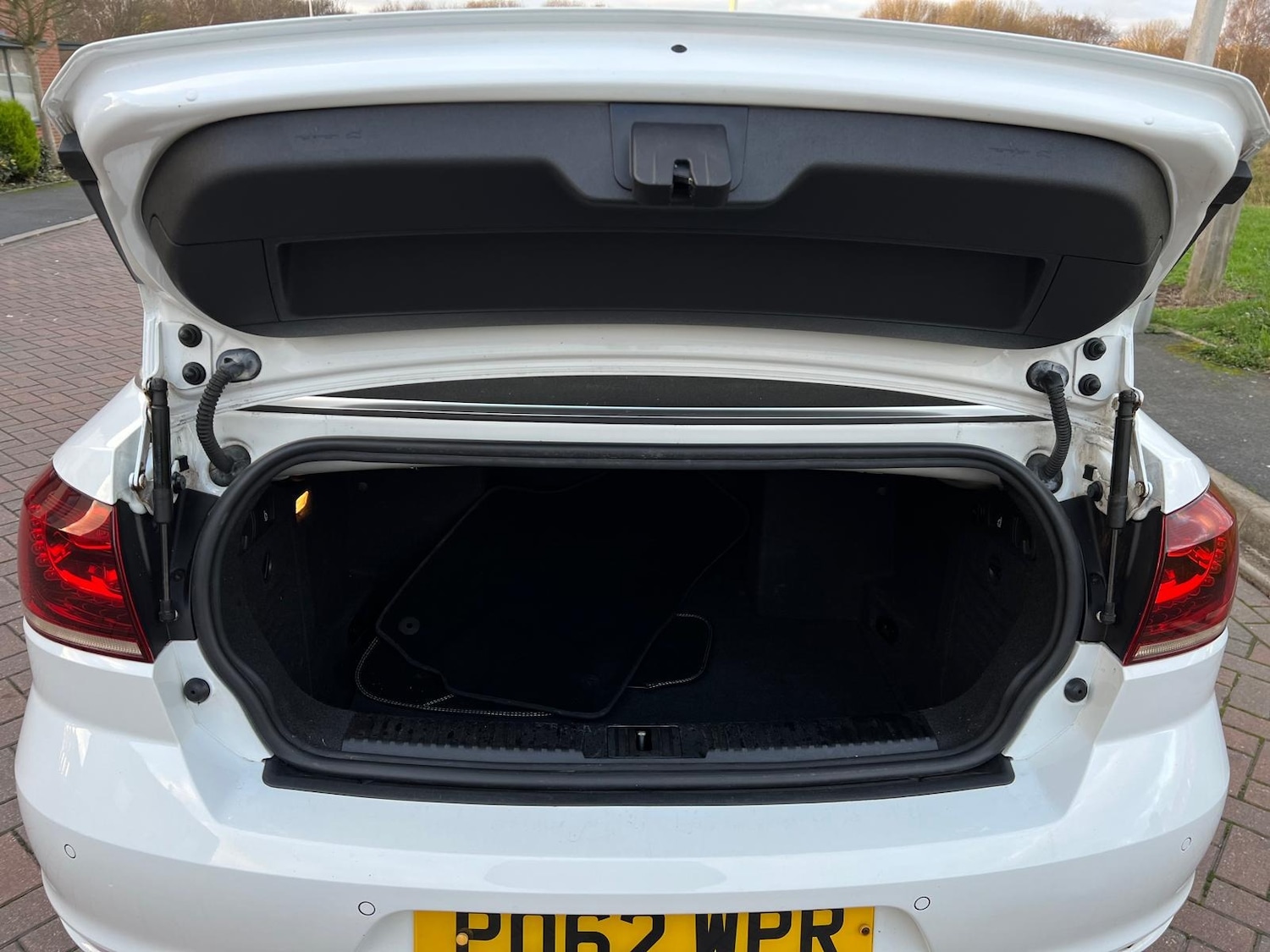 Used Volkswagen Golf 2012 for sale - 77050304: Photo 21