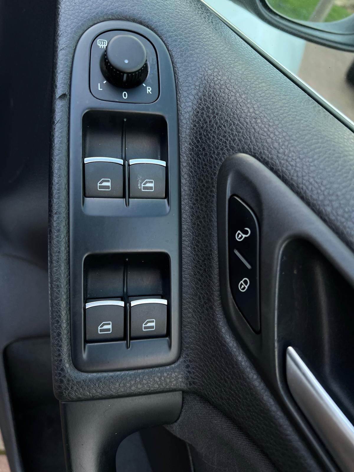 Used Volkswagen Golf 2012 for sale - 77050304: Photo 24