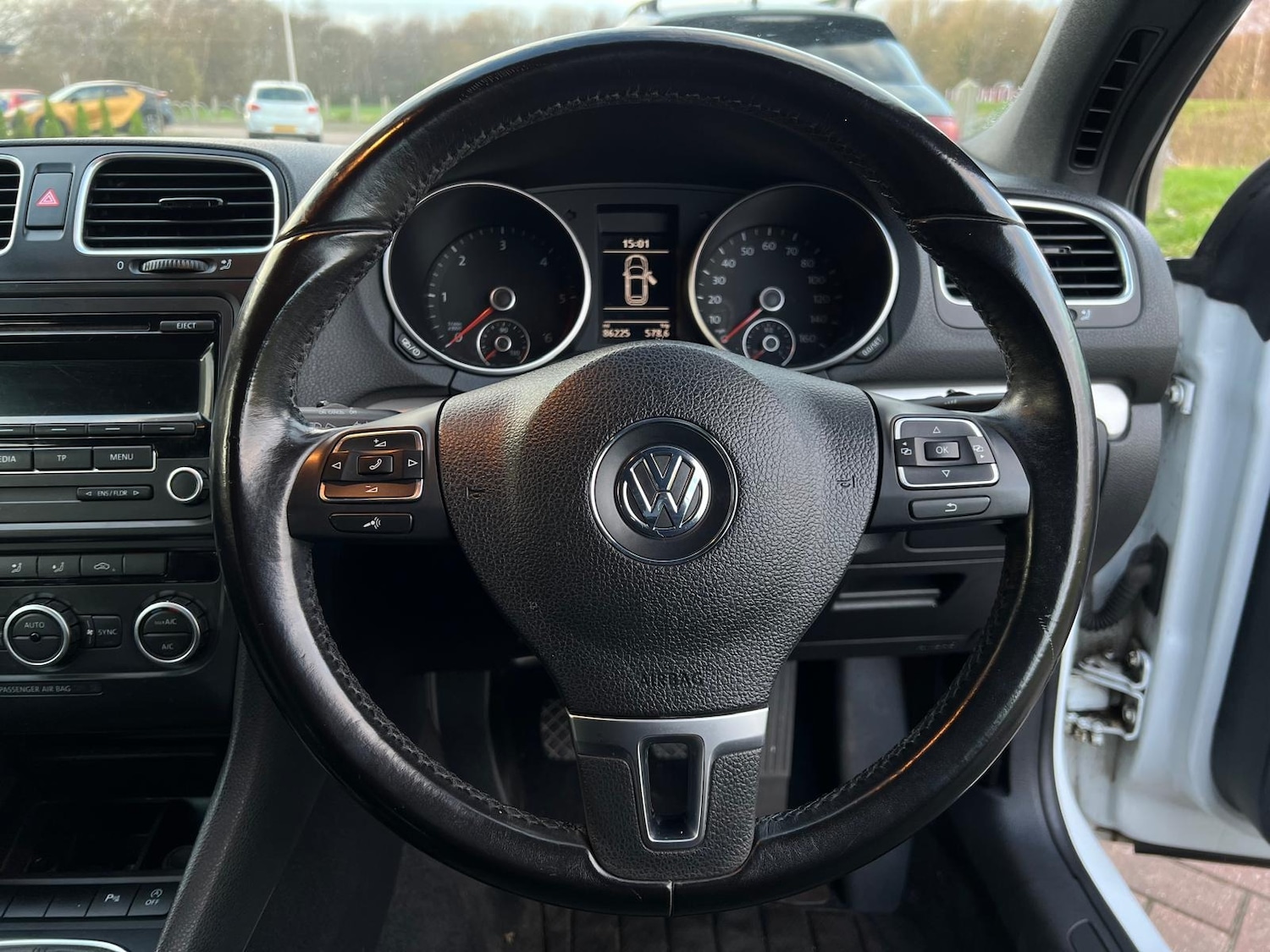 Used Volkswagen Golf 2012 for sale - 77050304: Photo 28