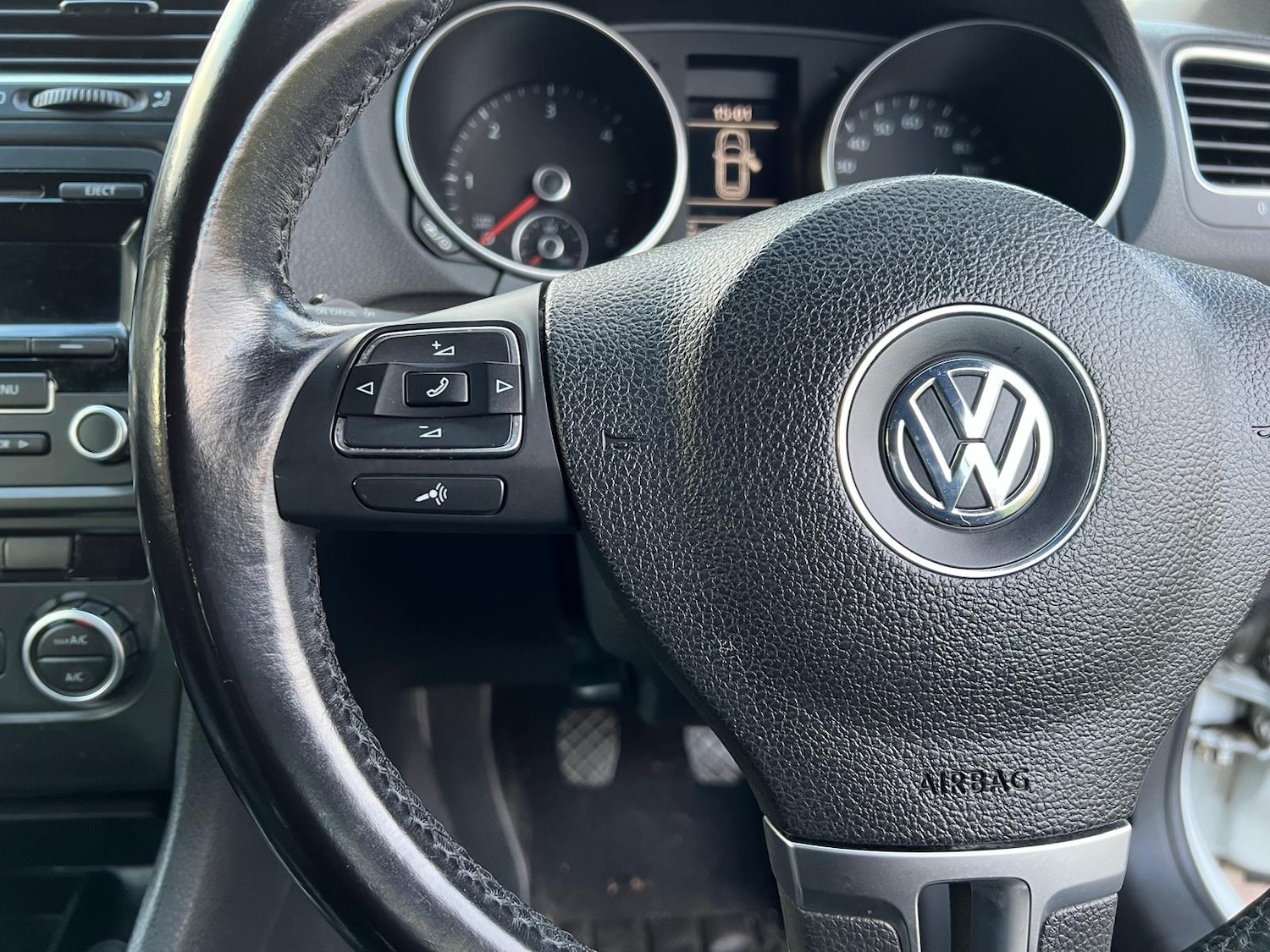 Used Volkswagen Golf 2012 for sale - 77050304: Photo 29