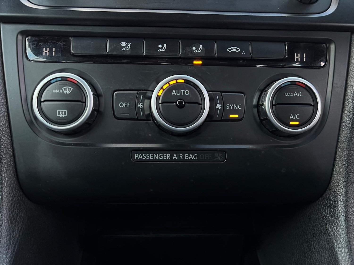 Used Volkswagen Golf 2012 for sale - 77050304: Photo 32