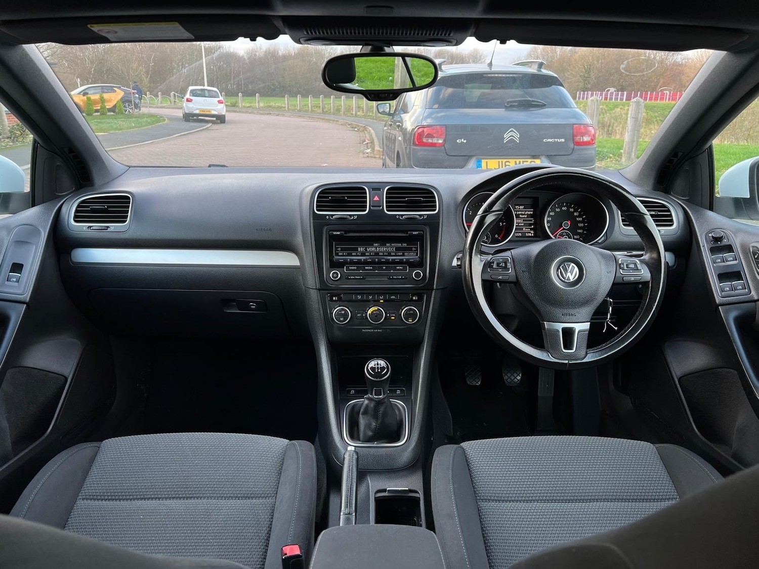 Used Volkswagen Golf 2012 for sale - 77050304: Photo 38