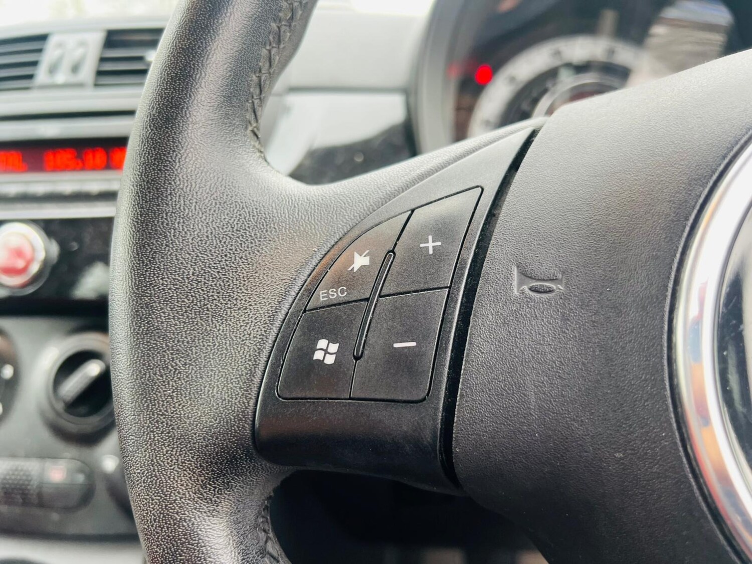 Used Fiat 500 2011 for sale - 77794902: Photo 31