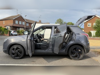 Used Ssangyong Tivoli 2015 for sale - 79121354: Photo